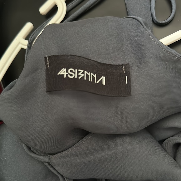 4siennai silk top - Picture 2 of 2